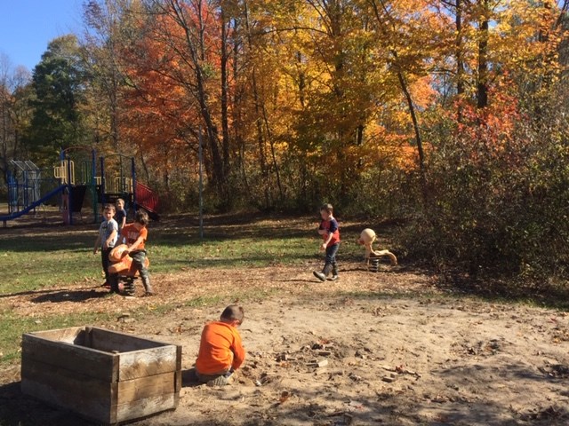 Students enjoying a beautiful Fall day.