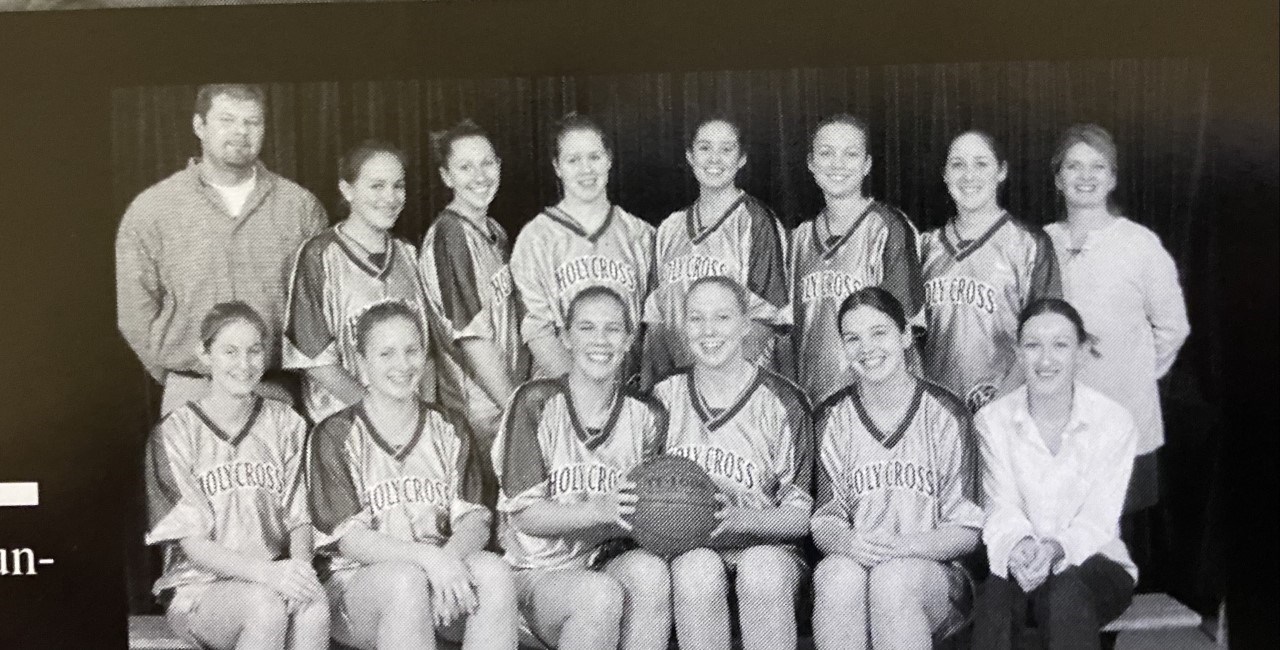 Sr. Girls Basketball Team 2003
